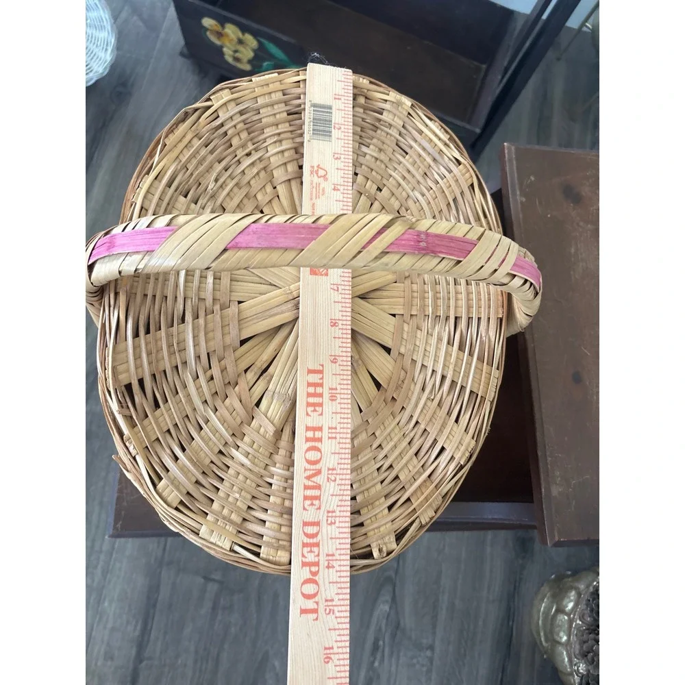 Vintage Woven Wicker Picnic Basket with Lid Pink Green  Mexico Oval Handle